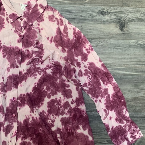 EST 1946 Tie dye long sleeve button down shirt. Size 18/20 - Picture 7 of 9